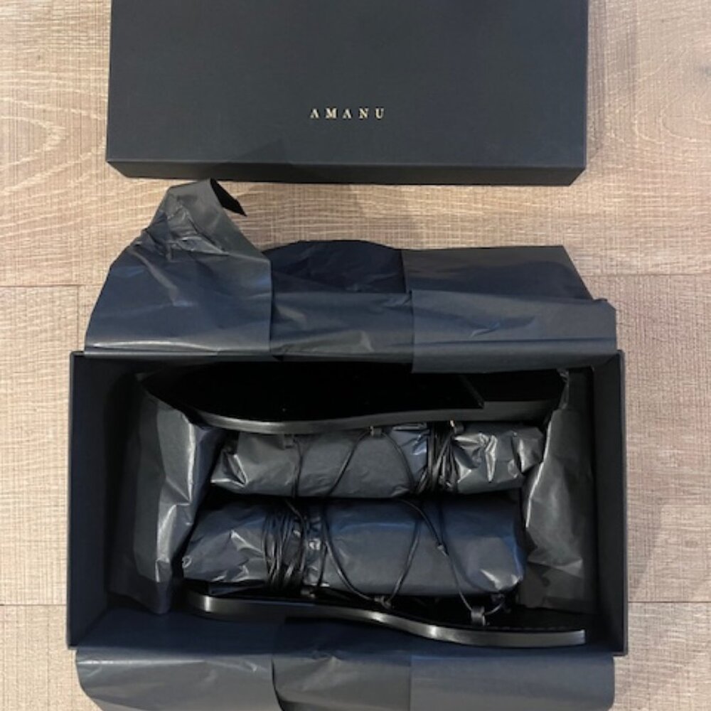 Elegant Black Strappy Sandals - Picture 3 of 8